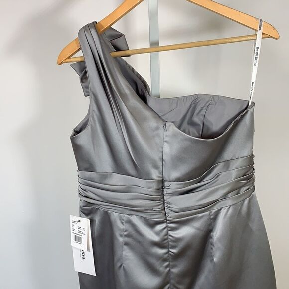 DAVID’S BRIDAL Women’s Satin One Shoulder Special Occasion Dress Silver Size 12 - Picture 7 of 13